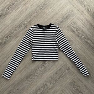 ✨SOLD✨Striped Crop Top